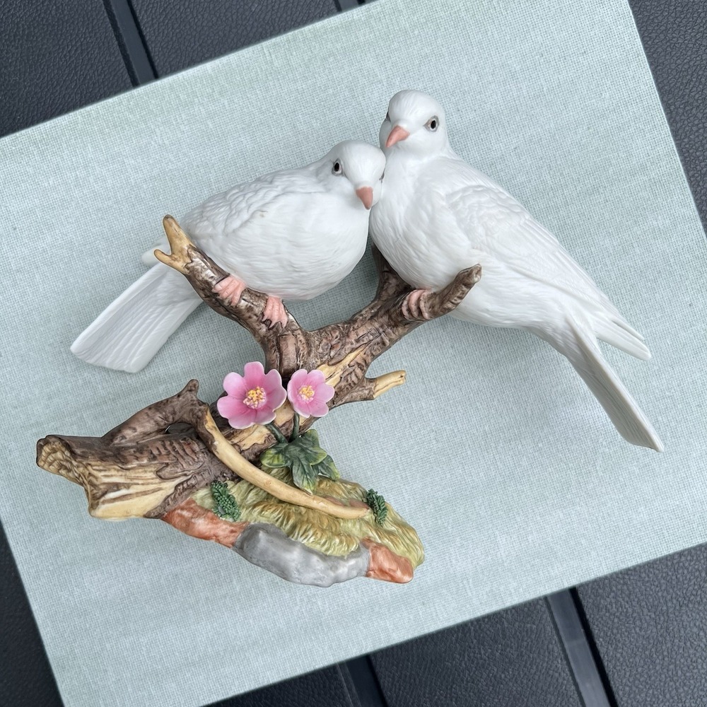 Vintage 1987 Maruri Studio "Wings of Love" D-8702 Porcelain Figurine